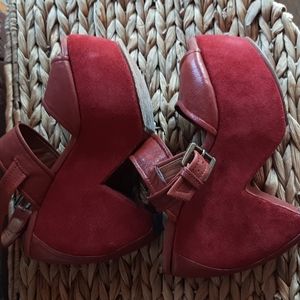 Platform Sandals from Gee Wawa (Anthropologie)  Size 7, red/brown leather
